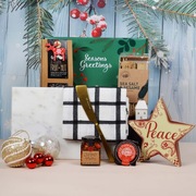 creative_hampers_Christmas Cheeseboard & Crackers Hamper38248